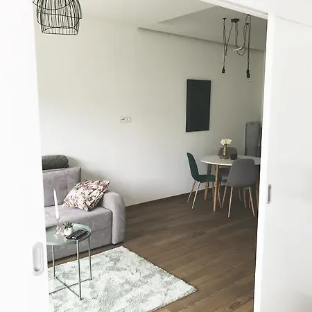 Cozy In Heart Of Apartment